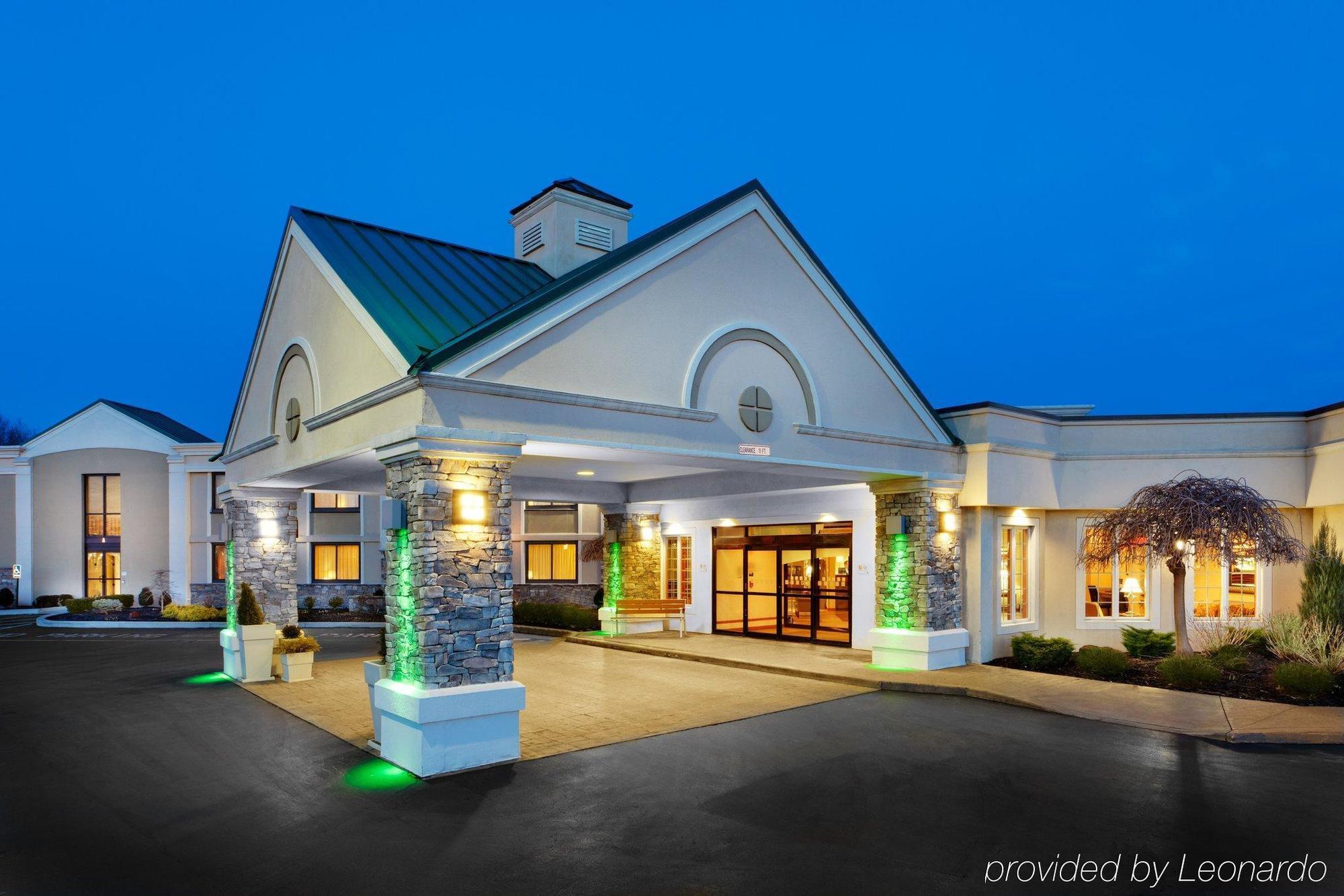 Holiday Inn Buffalo-Amherst Exterior photo