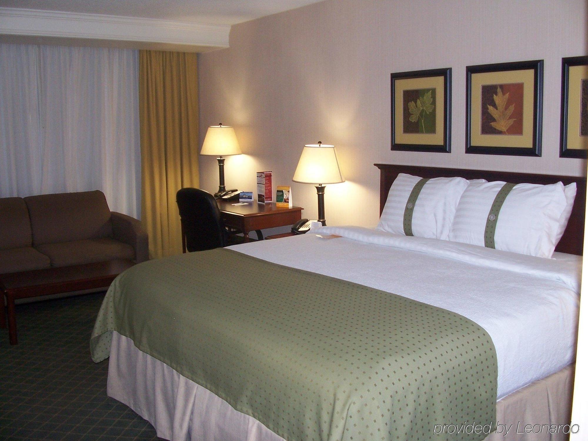 Holiday Inn Buffalo-Amherst Room photo